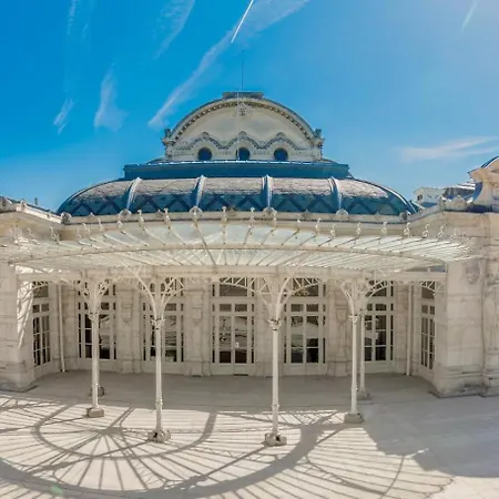 Centre-ville Proche Cure Thermale Апартаменты