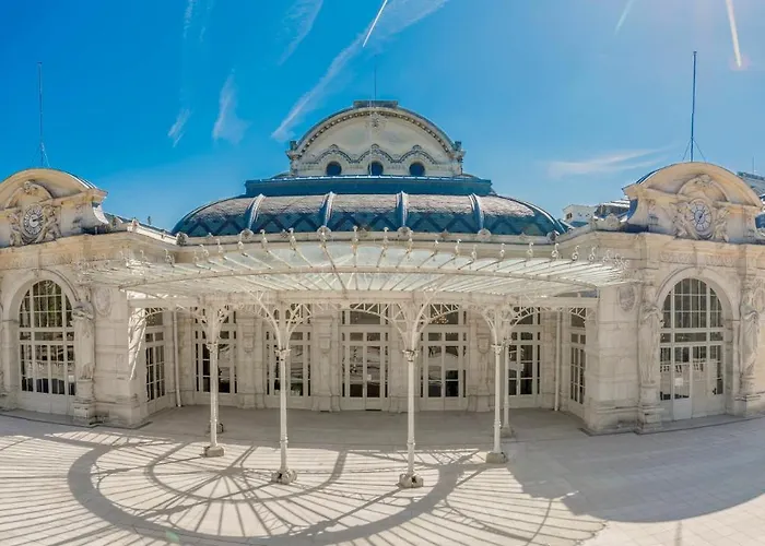 Centre-ville Proche Cure Thermale Апартаменты