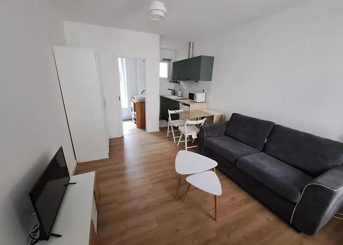 Centre-ville Proche Cure Thermale Апартаменты *