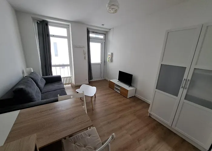 Апартаменты Centre-ville Proche Cure Thermale *